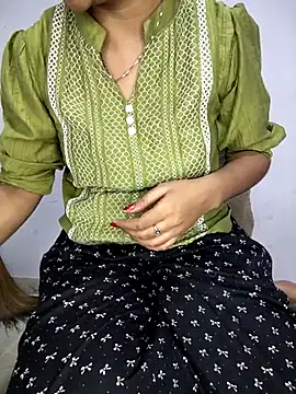 lovelygirl4567 online show from April 26, 4:59 pm