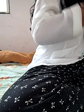 lovelygirl4567 online show from May 1, 5:34 am