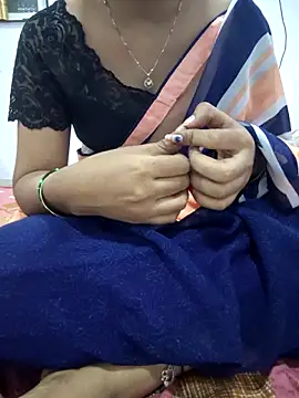 lovelygirl4567 online show from May 25, 5:52 pm