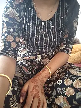 lovelygirl4567 online show from May 31, 5:37 am