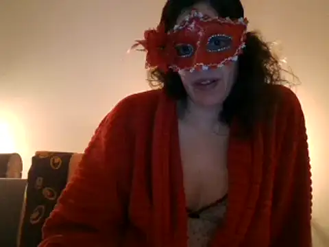 Snapshot of couple-tuga chatting on January 15, 10:24 pm couple-tuga online show from January 15, 10:24 pm