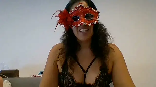 Snapshot of couple-tuga chatting on June 16, 12:52 pm couple-tuga online show from June 16, 12:52 pm