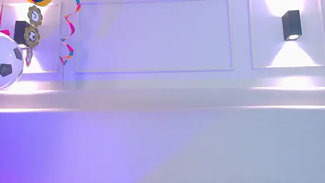 NaomiKlarc online show from July 2, 1:06 pm