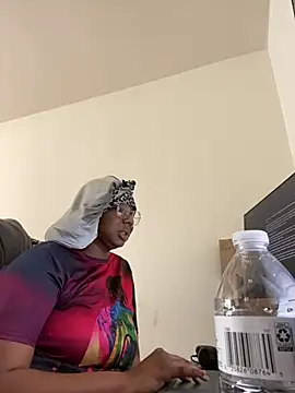 DamnBubbles online show from February 10, 6:13 pm