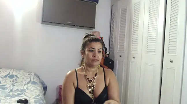 CamilaLix online show from February 6, 2:55 am