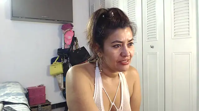 CamilaLix online show from February 28, 3:26 am