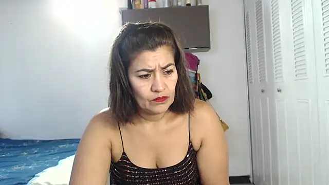 CamilaLix online show from March 12, 11:01 pm