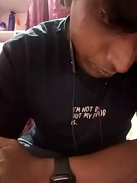 Remo0 online show from October 4, 3:54 pm