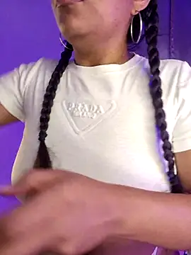 Snapshot of PaulaOrtiz_1 chatting on November 7, 10:48 am PaulaOrtiz 1 online show from November 7, 10:48 am