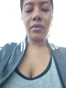 Snapshot of PaulaOrtiz_1 chatting on December 3, 11:19 am PaulaOrtiz 1 online show from December 3, 11:19 am