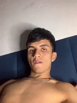 gabrielzinnnn085 online show from December 3, 8:29 pm