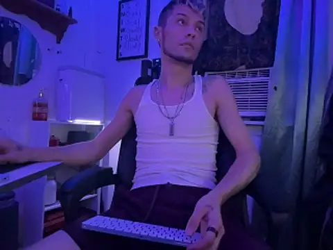 Snapshot of Trystan_Spellman chatting on June 12, 6:23 am Trystan Spellman online show from June 12, 6:23 am