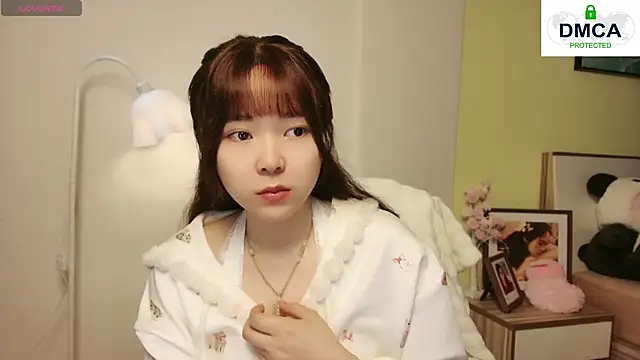 Snapshot of Chenjing0 chatting on February 15, 5:19 am Chenjing0 online show from February 15, 5:19 am