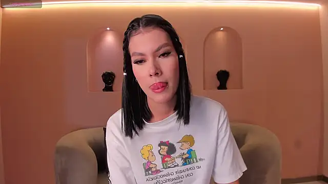 NiaSalvatore online show from September 24, 6:22 pm