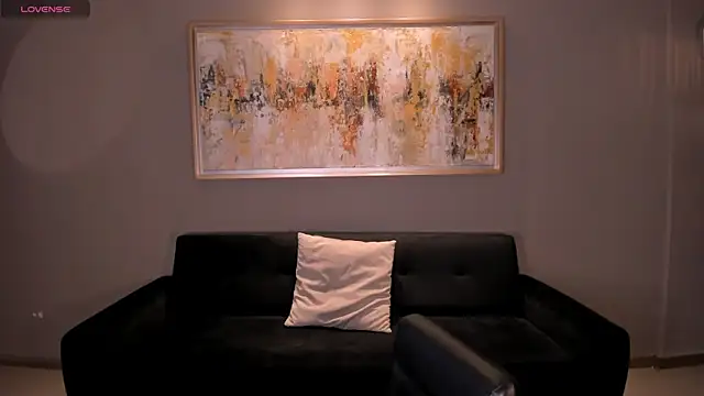 NiaSalvatore online show from March 14, 3:45 am