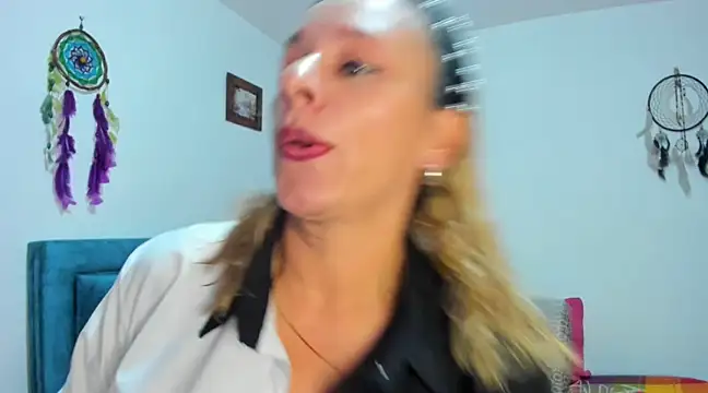 sofi saliva2511 online show from February 8, 10:19 pm