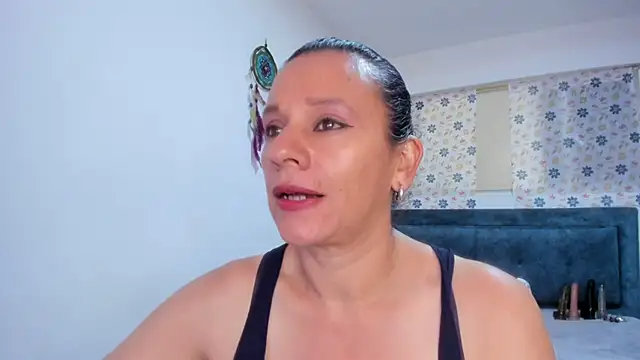 sofi saliva2511 online show from April 26, 4:04 pm