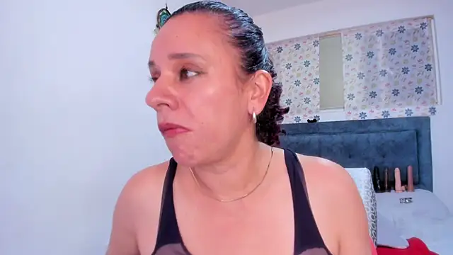 sofi saliva2511 online show from July 1, 6:18 pm