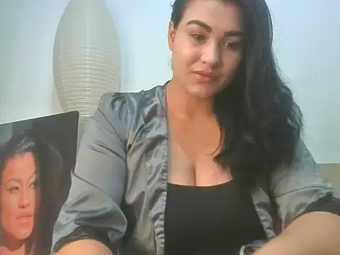 Snapshot of TheTopSecret chatting on February 12, 8:07 pm TheTopSecret online show from February 12, 8:07 pm