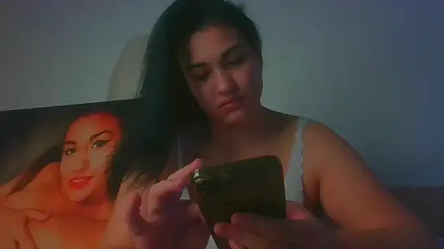 Snapshot of TheTopSecret chatting on February 28, 6:43 am TheTopSecret online show from February 28, 6:43 am