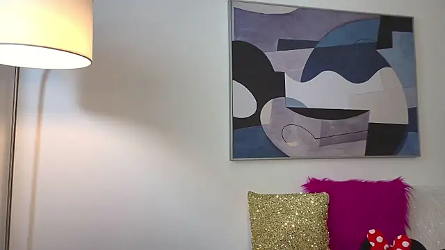 Snapshot of karina_warthon chatting on February 1, 9:51 pm karina warthon online show from February 1, 9:51 pm