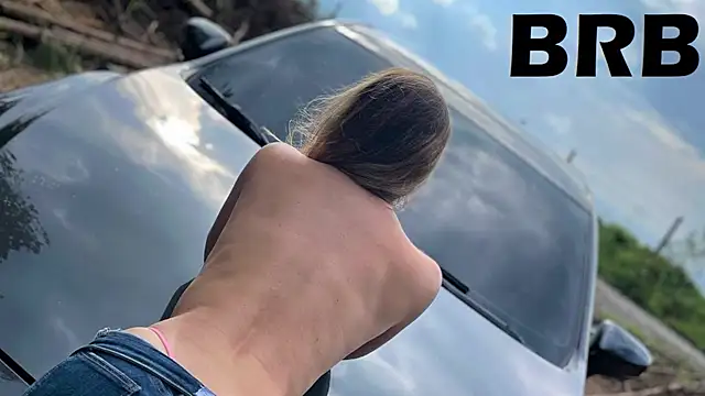 Snapshot of karina_warthon chatting on February 26, 1:32 am karina warthon online show from February 26, 1:32 am