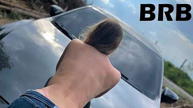 Snapshot of karina_warthon chatting on March 8, 4:45 am karina warthon online show from March 8, 4:45 am