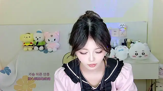 Snapshot of xixibaby- chatting on January 11, 1:43 pm xixibaby- online show from January 11, 1:43 pm
