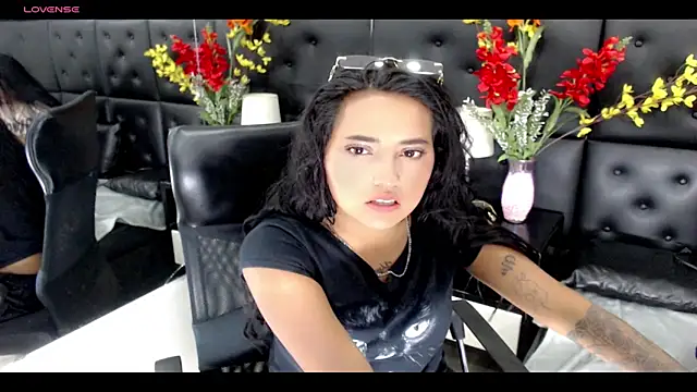 Carolaine01 online show from January 17, 8:11 pm