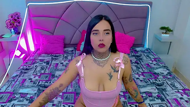 Carolaine01 online show from September 11, 3:23 pm