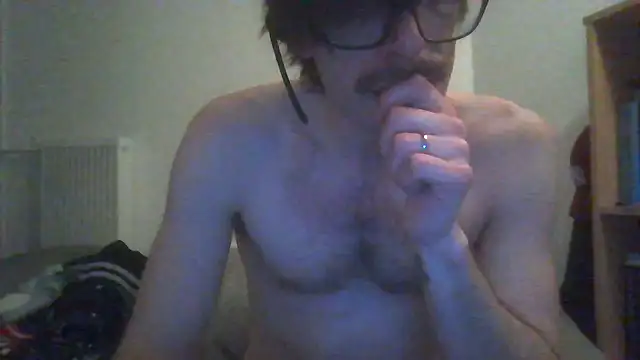 Snapshot of SelfSoleil chatting on March 4, 11:00 pm SelfSoleil online show from March 4, 11:00 pm