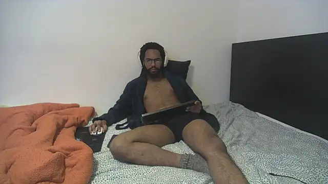 kevi cocks online show from February 5, 6:04 pm