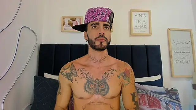 Lancelot Benwick online show from October 6, 8:28 pm