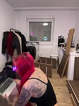 Mia-Fuchs online show from January 15, 3:05 pm