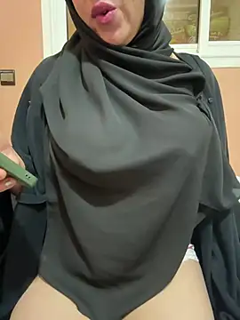 Snapshot of Sindrila_ chatting on January 2, 11:31 am Sindrila online show from January 2, 11:31 am