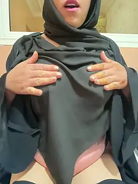 Snapshot of Sindrila_ chatting on January 3, 1:25 pm Sindrila online show from January 3, 1:25 pm