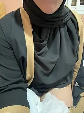 Snapshot of Sindrila_ chatting on February 6, 11:21 am Sindrila online show from February 6, 11:21 am