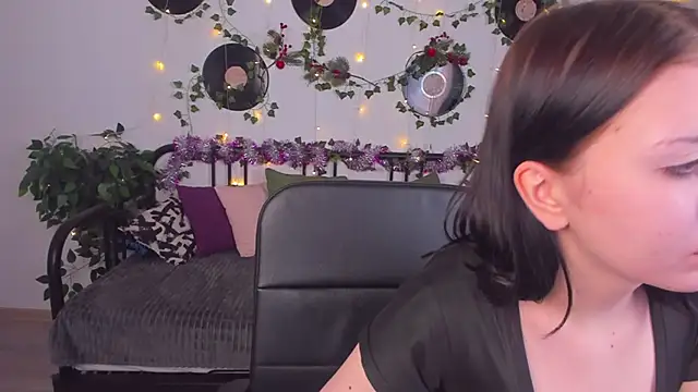 Snapshot of AmeliaVon chatting on January 15, 4:43 pm AmeliaVon online show from January 15, 4:43 pm