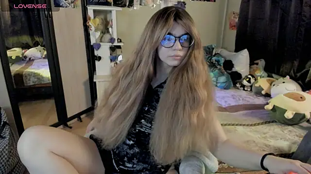 alexiamaleax online show from April 6, 1:58 am