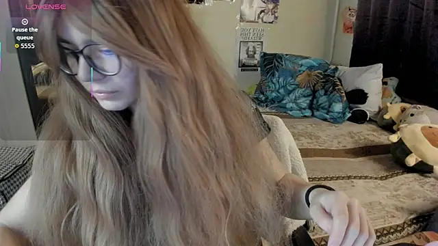 alexiamaleax online show from April 9, 2:11 am