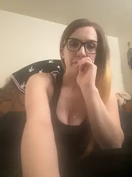 Snapshot of Kitty_DaCocks chatting on November 9, 11:47 pm Kitty DaCocks online show from November 9, 11:47 pm