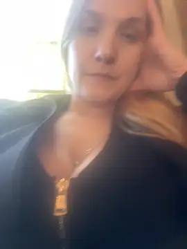 Snapshot of Kitty_DaCocks chatting on November 23, 8:41 pm Kitty DaCocks online show from November 23, 8:41 pm