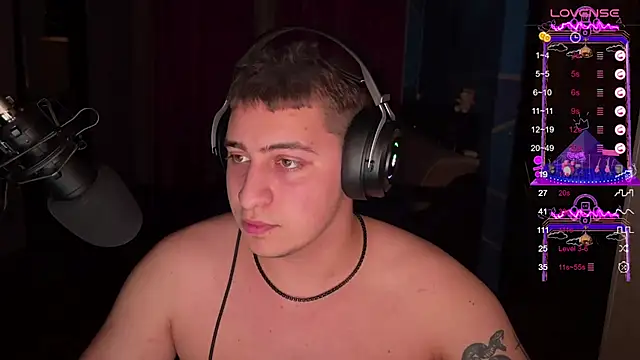 Snapshot of niklix1 chatting on January 2, 10:11 pm niklix1 online show from January 2, 10:11 pm