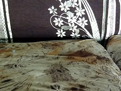 Snapshot of Ruhi_patel1 chatting on November 2, 3:53 am Ruhi patel1 online show from November 2, 3:53 am