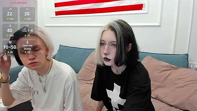 VeryRare TwinS online show from June 18, 7:40 pm