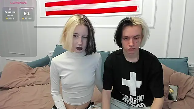 VeryRare TwinS online show from July 10, 8:50 am