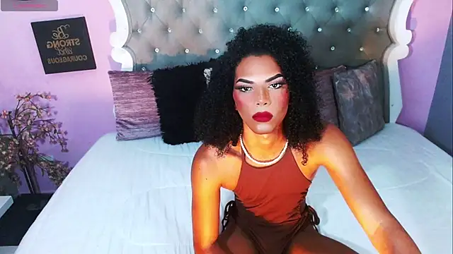 Snapshot of Diva_Smith02 chatting on January 9, 1:45 pm Diva Smith02 online show from January 9, 1:45 pm