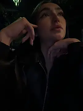 Maddy Jones online show from July 17, 1:56 am