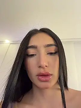 Maddy Jones online show from July 19, 2:59 am