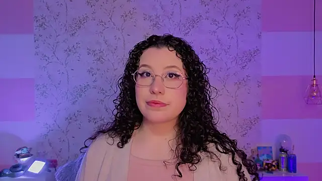 Snapshot of Charlotte__Miller chatting on April 8, 11:43 am Charlotte Miller online show from April 8, 11:43 am